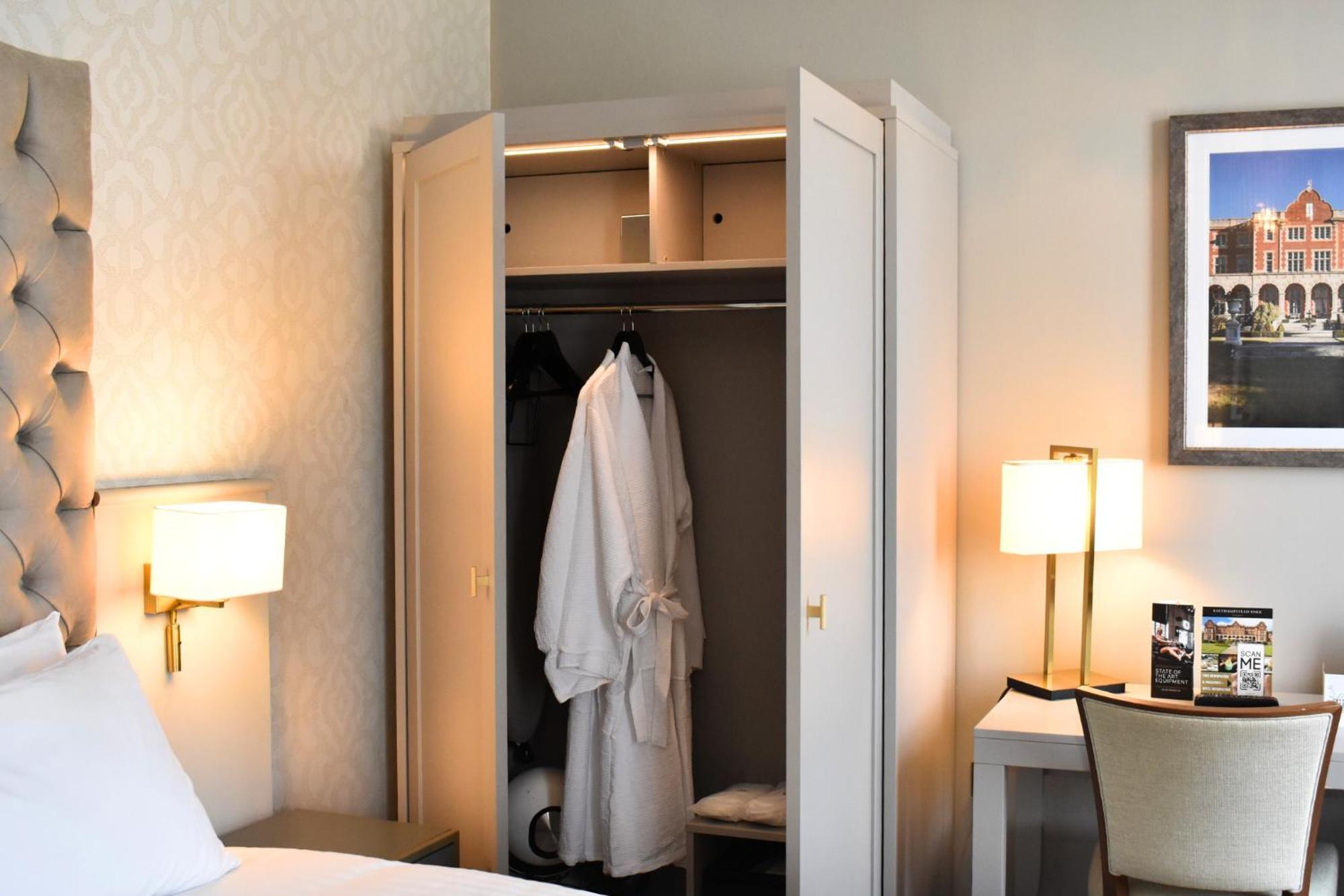 Easthampstead Park Hotel 4*